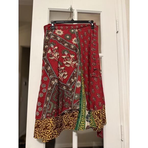 NWT Earthbound Upcycle Sari Collection Wrap Skirt Red Women's Med - Picture 5 of 10